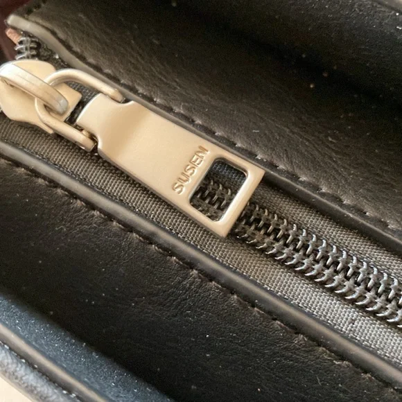 🌸 BLACK HANDBAG - Picture 11 of 12